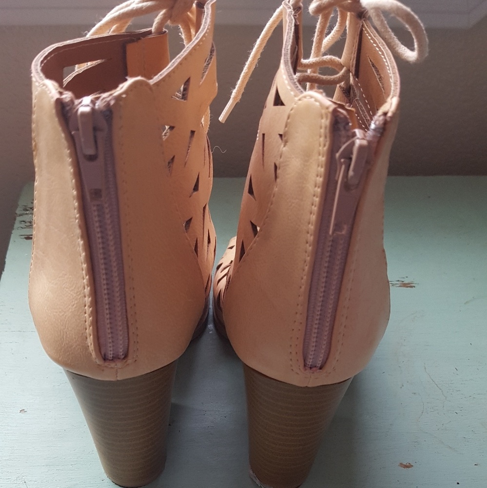 Qupid booties - Picture 3 of 5